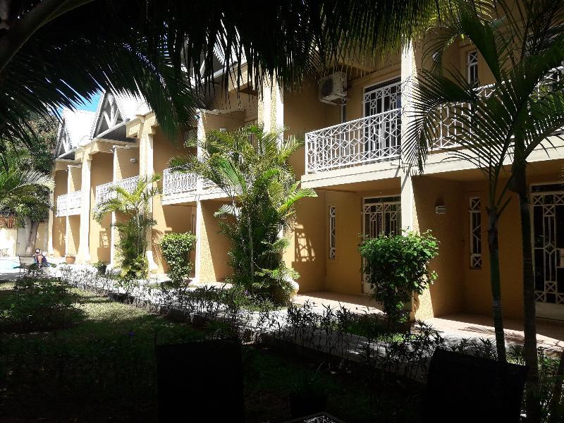Elysee Residence Trou-aux-Biches Extérieur photo